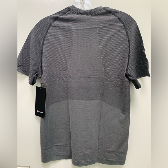 Lululemon Mens Metal Vent Tech Short Sleeve Shirt Size S - NWT - Picture 3 of 13